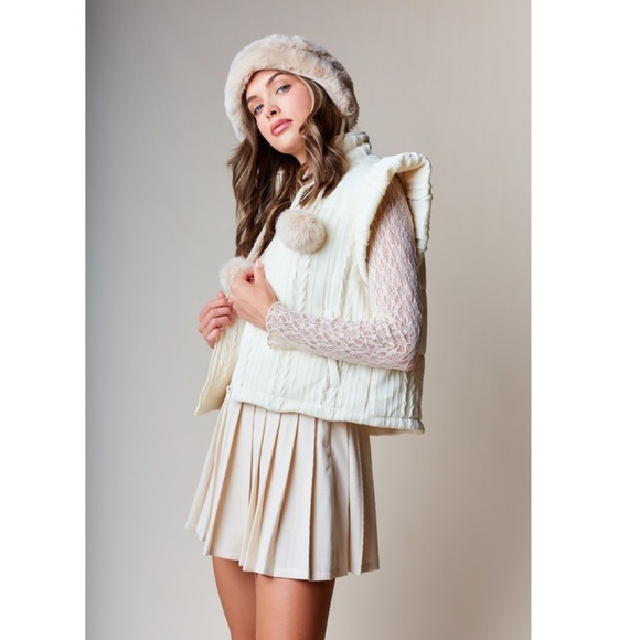 "The Brielle" Ivory Cable Quilted Puffer Vest - Picture 3 of 4